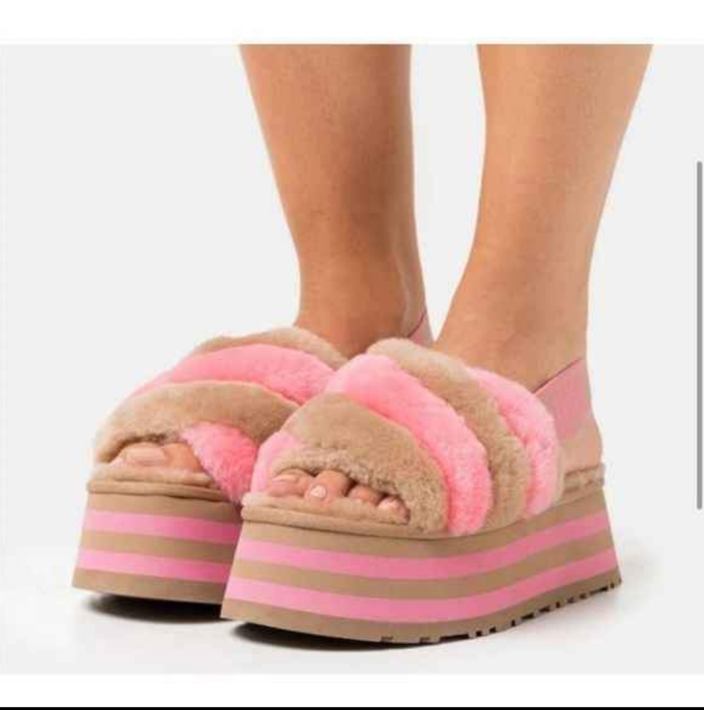 UGG DISCO PLATFORM SZ 9